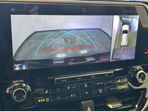 Certified 2021 Toyota Highlander Limited AWD/4WD image 31