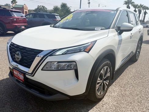 Certified 2023 Nissan Rogue SV image 3