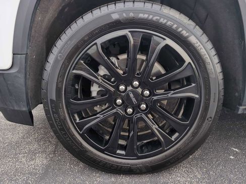 Used 2023 GMC Acadia SLT w/ Elevation Edition FWD image 35