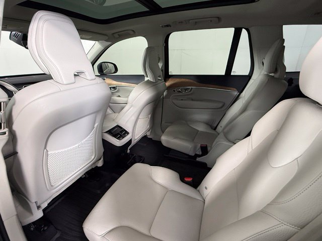 Used 2022 Volvo XC90 T6 Momentum w/ Advanced Package AWD/4WD image 23
