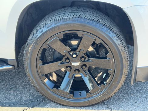 Used 2020 Cadillac Escalade Luxury image 10