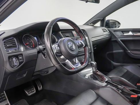 Used 2016 Volkswagen GTI SE image 4