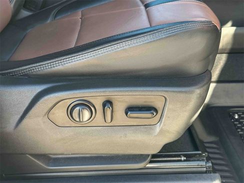 Used 2021 Chevrolet Silverado 2500 High Country w/ Z71 Off-Road Package image 23