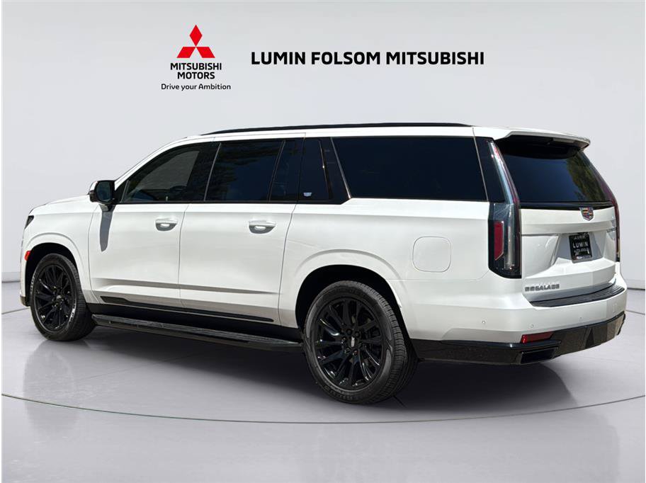 Used 2021 Cadillac Escalade ESV Sport w/ Driver Assist Tech Package AWD/4WD image 3