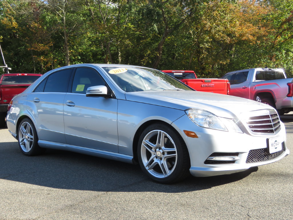 Used 2013 Mercedes-Benz E 350 4MATIC Sedan image 3