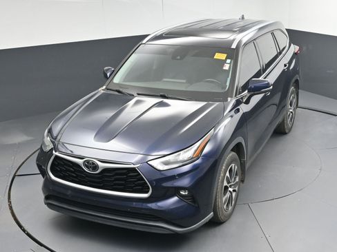 Used 2020 Toyota Highlander XLE image 31