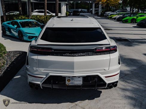 Used 2025 Lamborghini Urus SE image 5