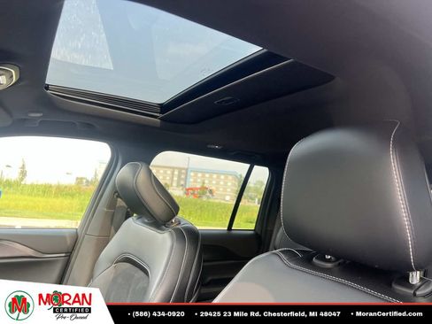 Used 2024 Jeep Grand Cherokee Altitude AWD/4WD image 17