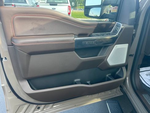 New 2026 Ford F250 King Ranch w/ Chrome Package AWD/4WD image 12
