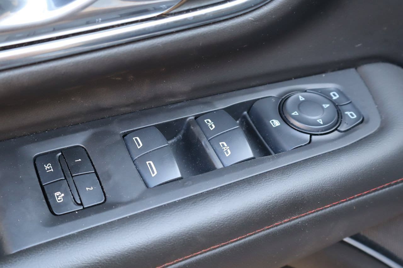 Used 2024 Chevrolet Suburban RST RWD image 22