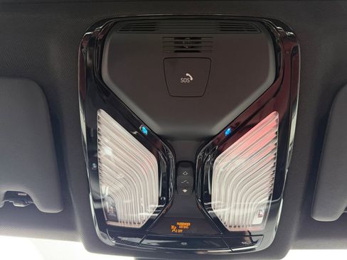 Used 2023 BMW 330i xDrive 330i xDrive w/ Premium Package image 21