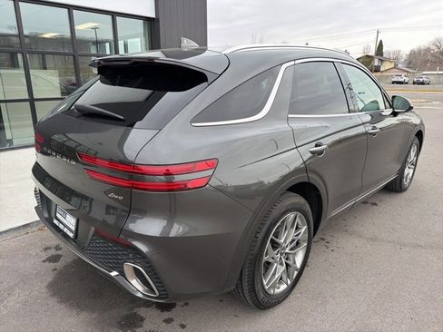 Used 2025 Genesis GV70 2.5T image 10