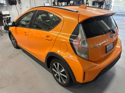 Used 2018 Toyota Prius C Three w/ Carpet Mat Package FWD image 4