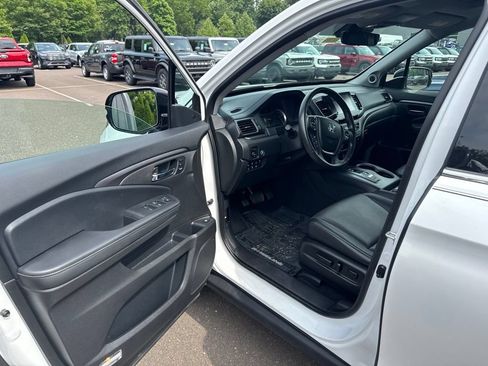Used 2023 Honda Ridgeline RTL-E image 10