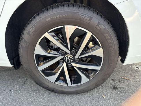 Used 2025 Volkswagen Jetta S image 12