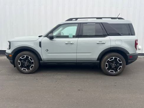 Used 2023 Ford Bronco Sport Outer Banks image 3