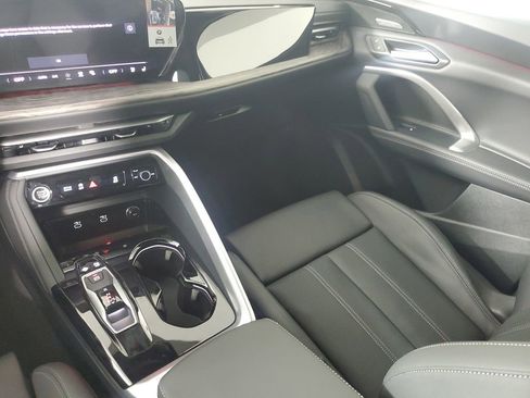 New 2025 Audi Q5 Premium Plus image 17