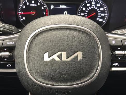 Used 2022 Kia Sorento SX AWD/4WD image 16