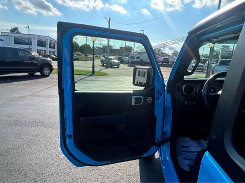 Used 2021 Jeep Wrangler Sport S image 15