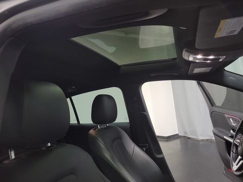 Used 2022 Mercedes-Benz GLA 250 4MATIC image 31