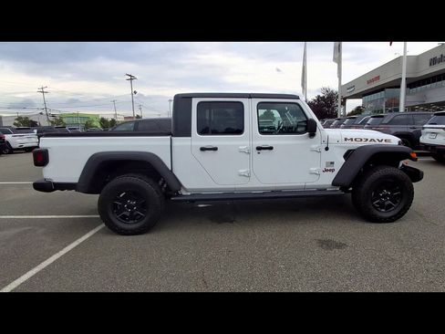 Used 2023 Jeep Gladiator Mojave w/ Cold Weather Group AWD/4WD image 9