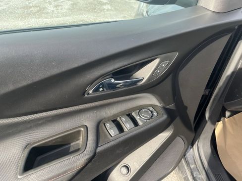 Used 2022 Chevrolet Equinox LT image 10