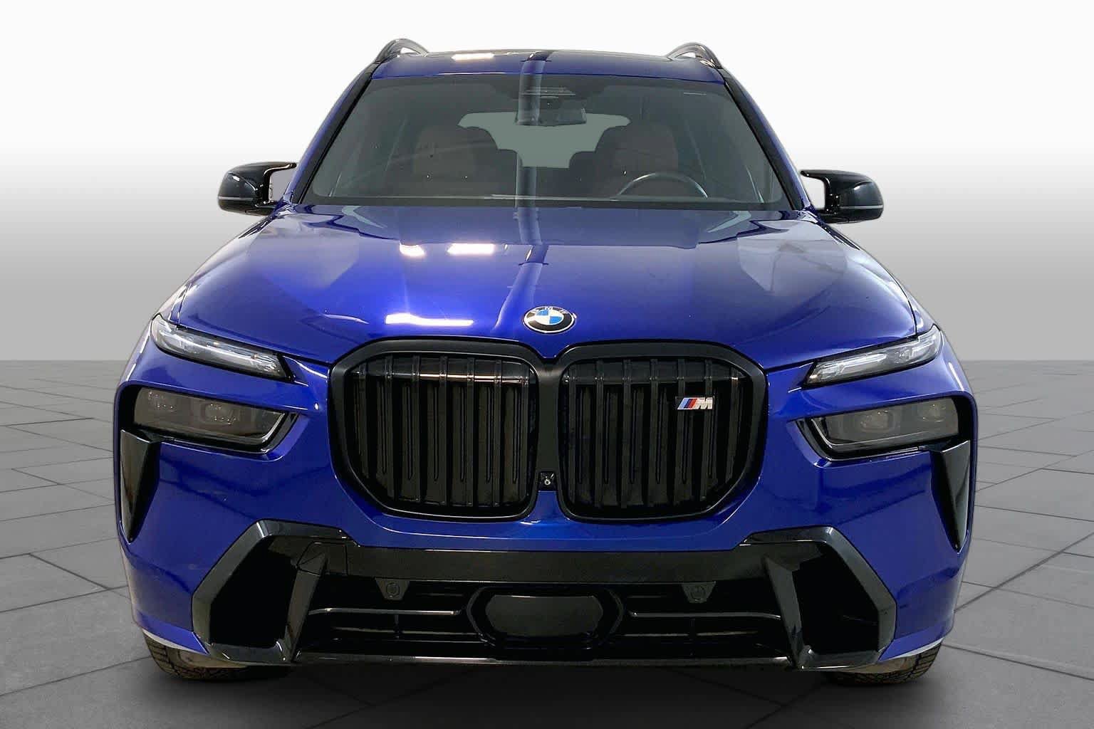 Used 2025 BMW X7 M60i AWD/4WD image 3