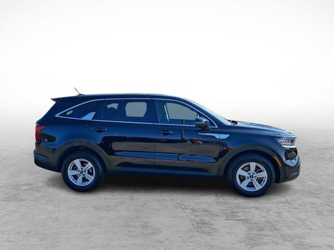 Used 2023 Kia Sorento LX FWD image 6