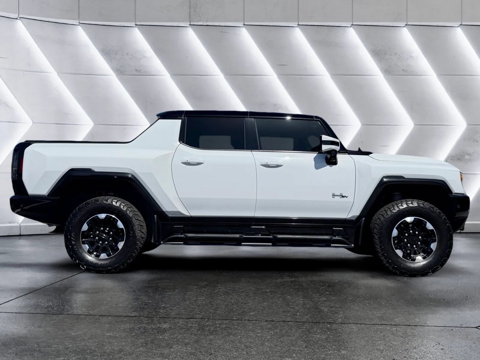 Used 2023 GMC Hummer EV Edition 1 AWD/4WD image 4