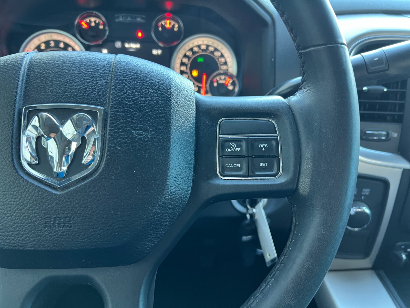 Used 2017 RAM 2500 SLT AWD/4WD image 28