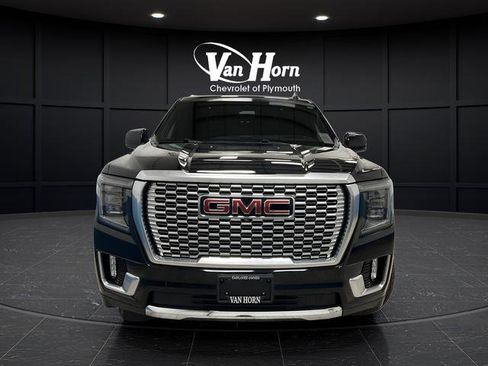 Used 2021 GMC Yukon XL Denali w/ Denali Premium Package AWD/4WD image 2