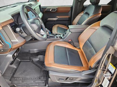 Used 2023 Ford Bronco Outer Banks AWD/4WD image 16