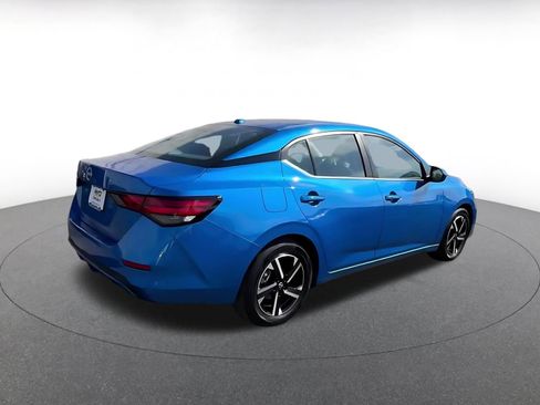 Used 2025 Nissan Sentra SV image 13