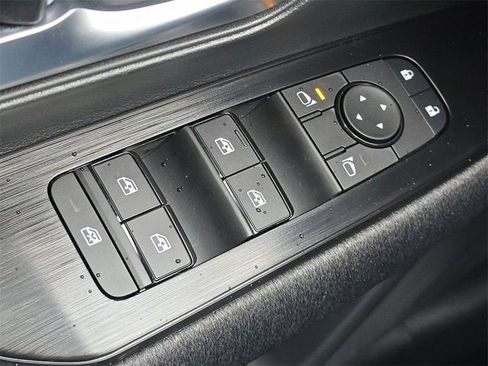 New 2026 Nissan Kicks SV w/ SV Premium Package image 13