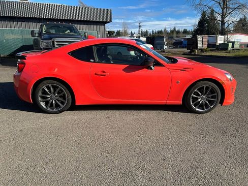 Used 2017 Toyota 86 860 Special Edition image 5