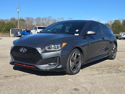 Used 2020 Hyundai Veloster Turbo image 2