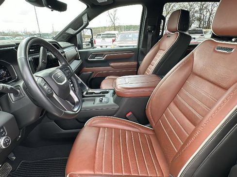 Certified 2025 GMC Sierra 2500 Denali Ultimate image 9
