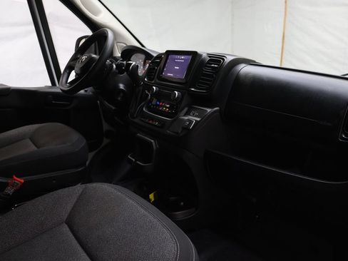 Used 2025 RAM ProMaster 2500 w/ Convenience Group FWD image 10