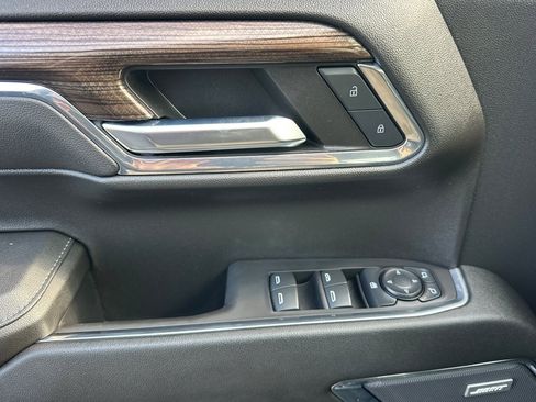 Used 2024 Chevrolet Silverado 1500 LT Trail Boss w/ Convenience Package II image 11