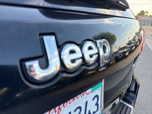 Used 2021 Jeep Grand Cherokee Limited AWD/4WD image 35
