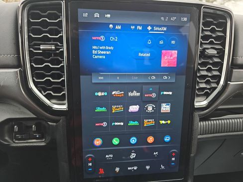 Used 2024 Ford Ranger Lariat w/ Advanced Towing Package image 22