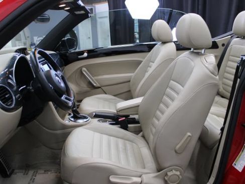 Used 2013 Volkswagen Beetle 2.0T FWD image 13