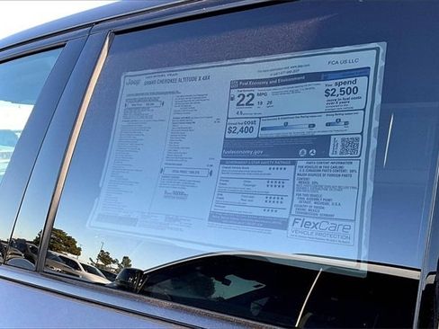 New 2025 Jeep Grand Cherokee Altitude image 13