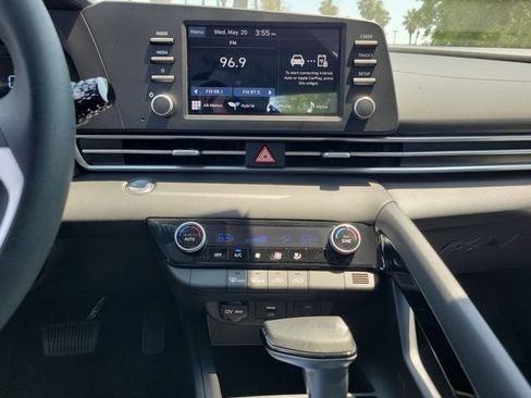 New 2026 Hyundai Elantra Hybrid FWD image 14