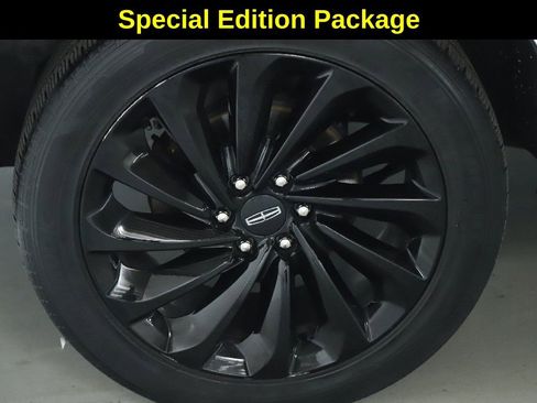 Used 2021 Lincoln Navigator Black Label w/ Special Edition Package image 12