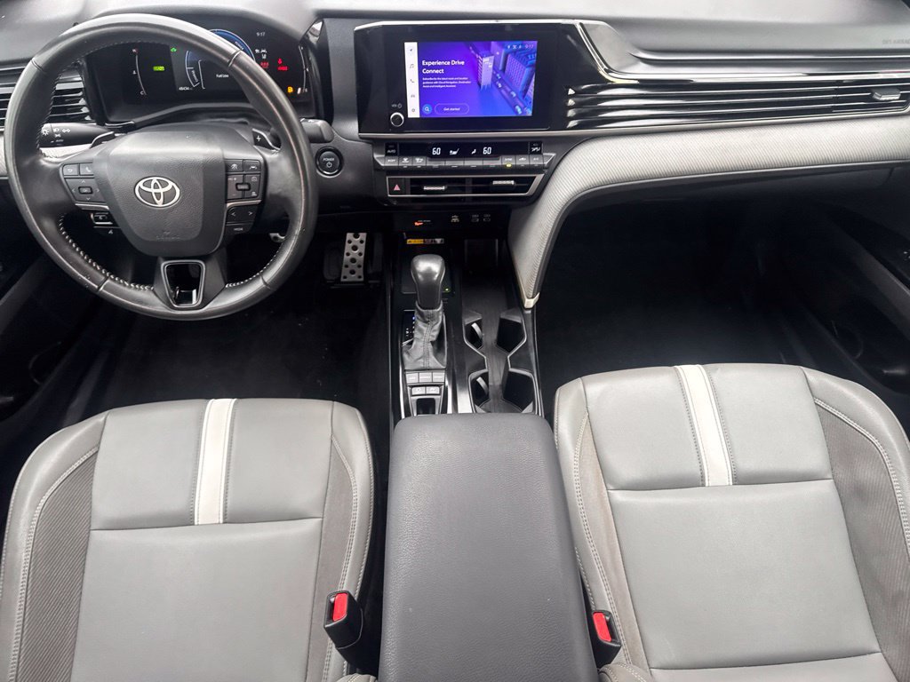 Used 2025 Toyota Camry SE FWD image 17