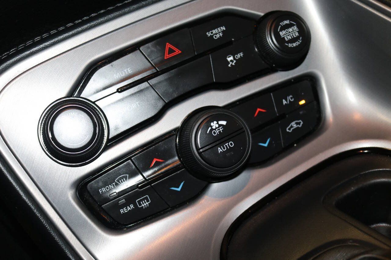 Used 2023 Dodge Challenger SXT RWD image 51