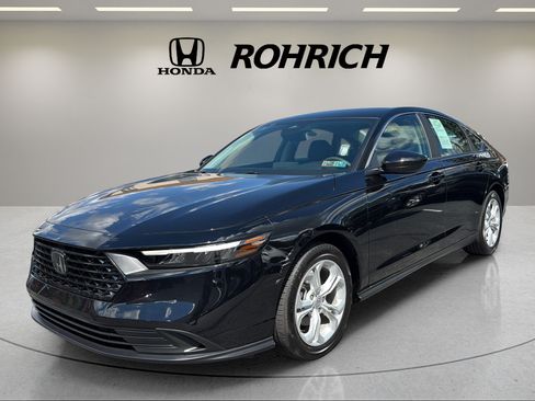 Used 2023 Honda Accord LX image 1