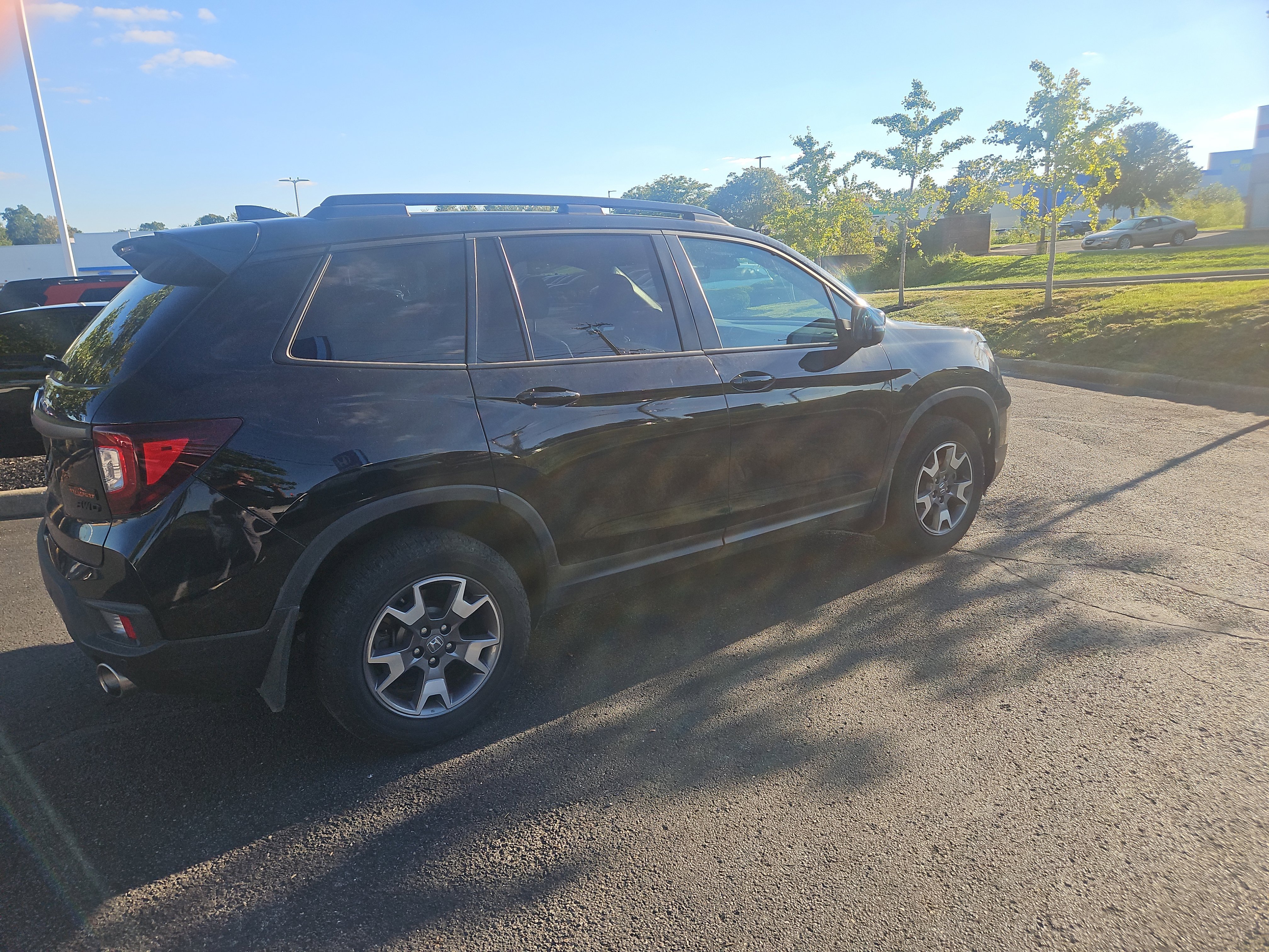 Used 2023 Honda Passport TrailSport image 8