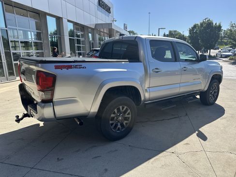Used 2023 Toyota Tacoma SR5 w/ Technology Package AWD/4WD image 6